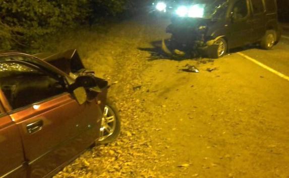На трассе «а/д Красногвардейское — Нижегородское» машины превратились в груду металла, пострадали 7 человек (фото) 